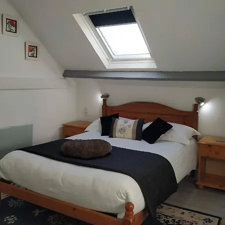 Le Jardin Bed and Breakfast Isigny-le-Buat