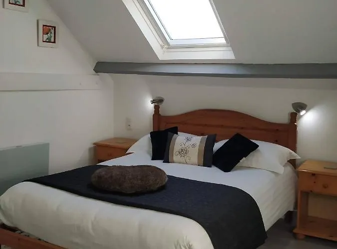 Le Jardin Bed & Breakfast Isigny-le-Buat